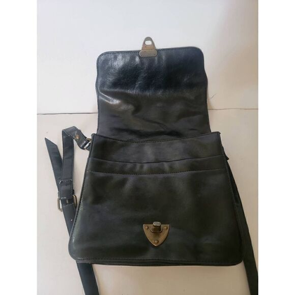 Steve Madden Women's Black Leather Crossbody Shoulder Bag - Picture 4 of 11